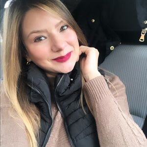 Meet your Posher, Ana